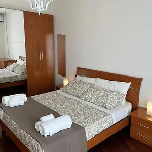 Apartament Al54, Mediolan