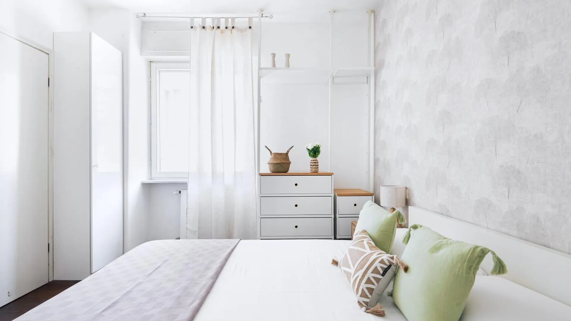 Apartment Easylife - Strategic Apt In Washington Milan Italy